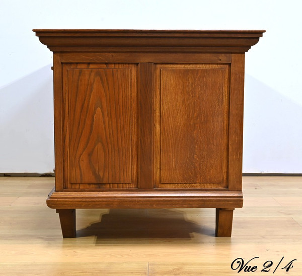 Middle desk in oak from the late 1940s art deco period