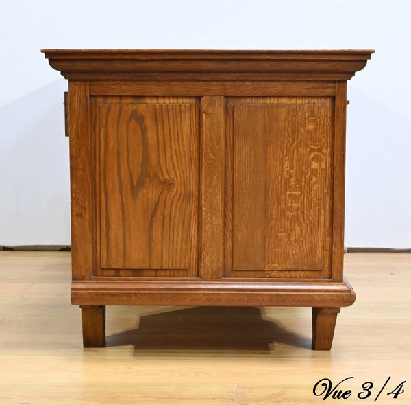 Middle desk in oak from the late 1940s art deco period