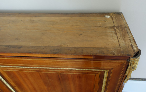 Transition period sideboard in satinwood marquetry - shallow depth - 18th century