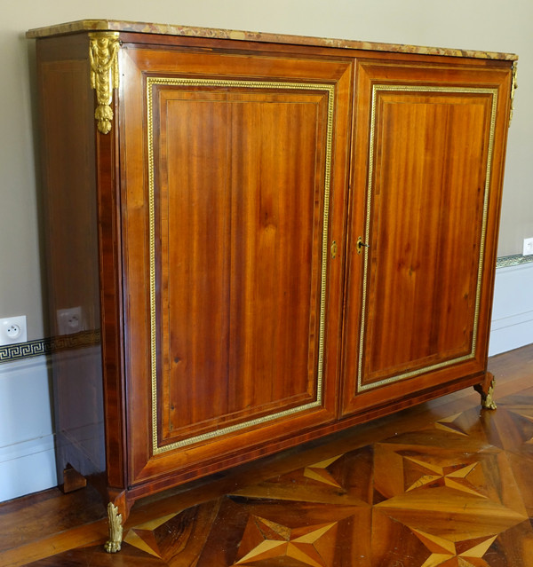 Transition period sideboard in satinwood marquetry - shallow depth - 18th century