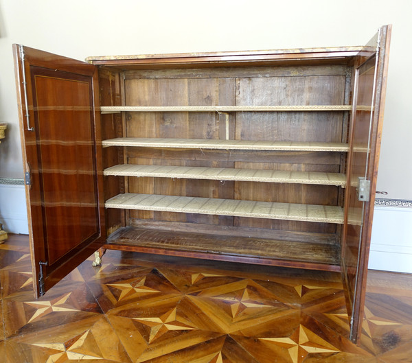 Transition period sideboard in satinwood marquetry - shallow depth - 18th century