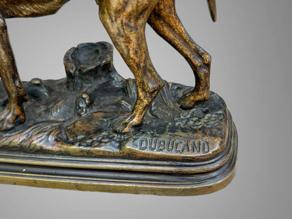 ANCIENT BRONZE SIGNED "ALFRED DUBUCAND 1828-1894" REPRESENTING A HUNTING DOG