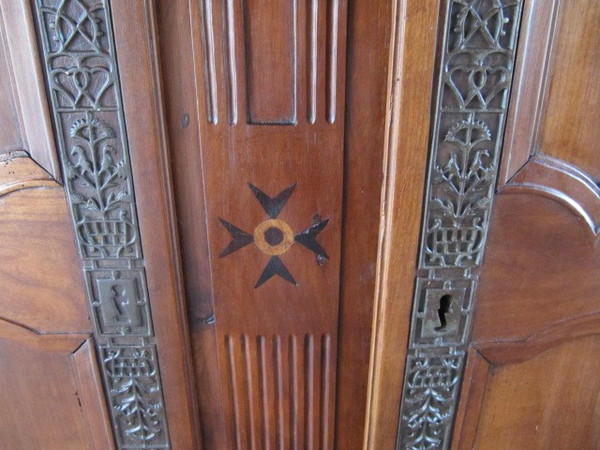 PAIR OF REGIONAL WARDROBE DOORS IN LOUIS XVI PERIOD 