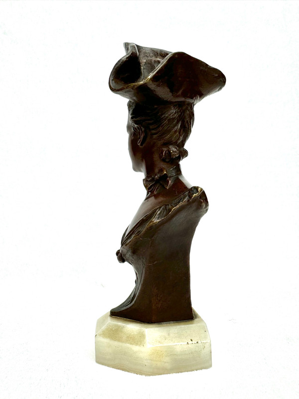 Van der Straeten - Busto in bronzo di donna con cappello a tricorno 