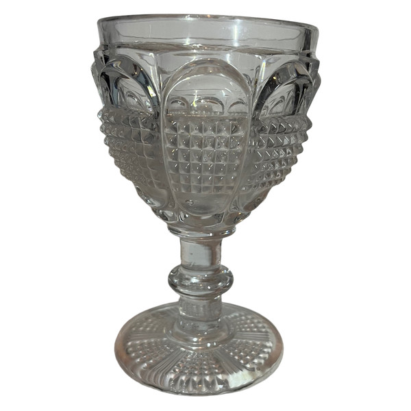 Beautiful and heavy “Charles X” glass in molded crystal with diamond points