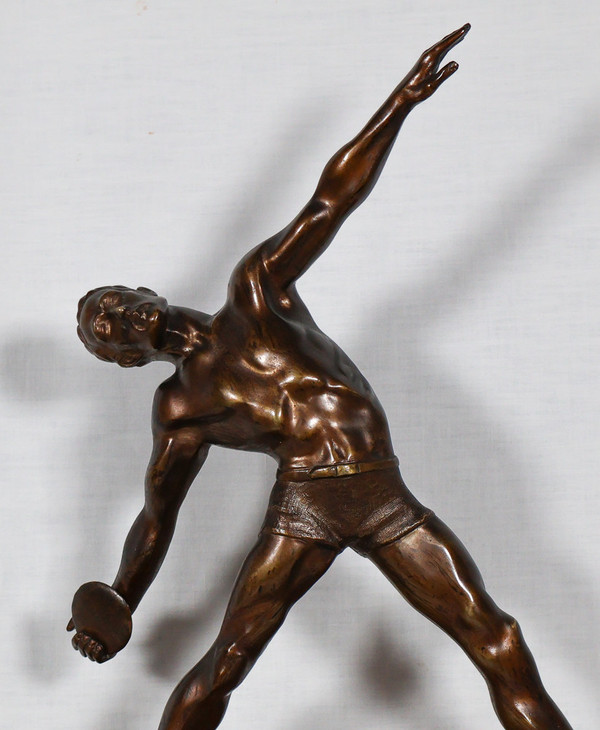 Bronze sculpture with bronze patina Art Deco period