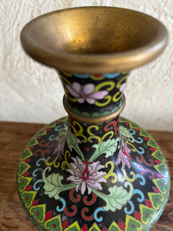 Vase cloisonné ancien, fin XIXème siècle, en excellent état.