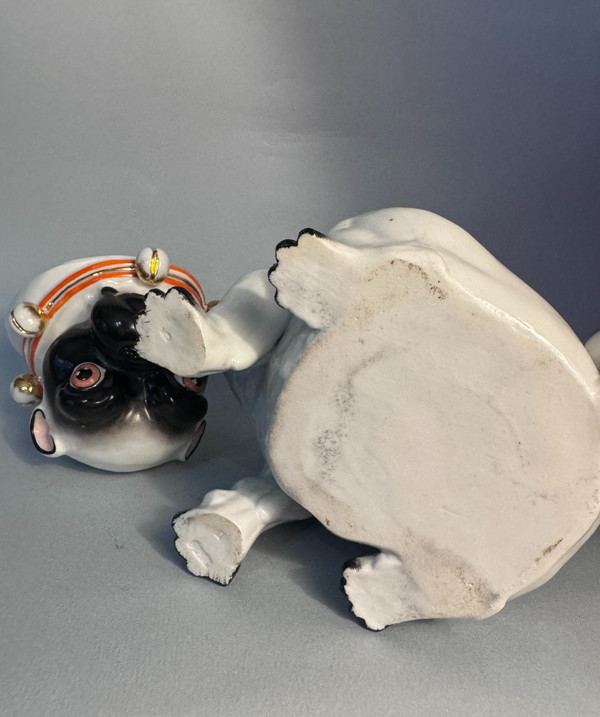 Saxony porcelain pug. Pössneck (Conta & Boehme)