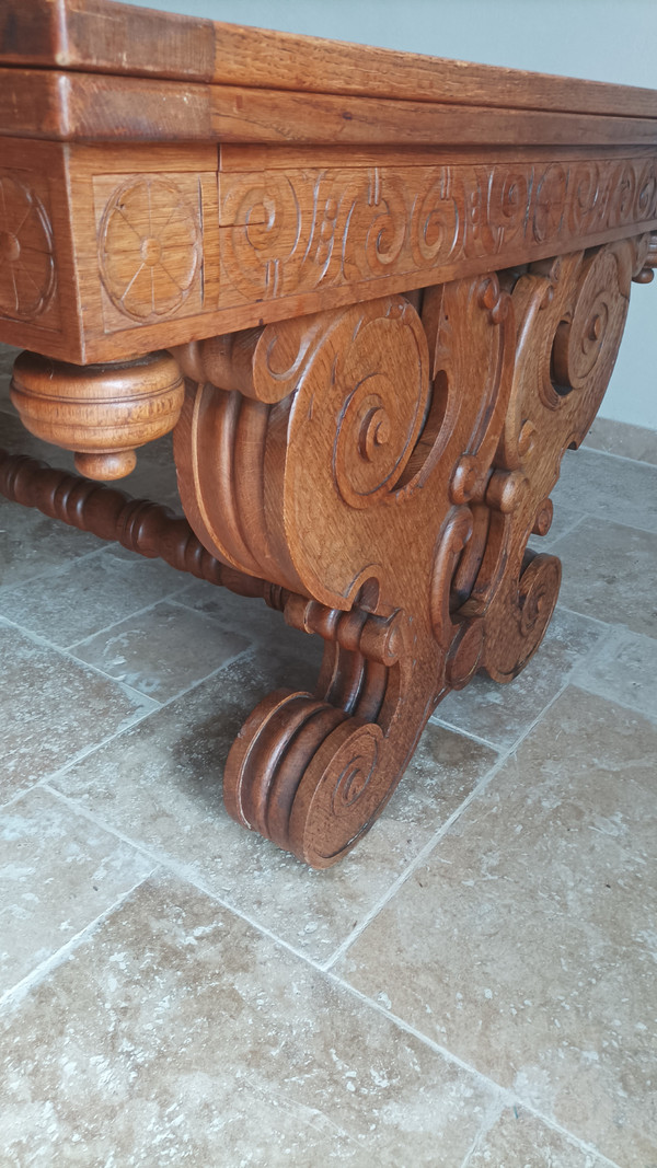 Rocaille table in carved solid oak