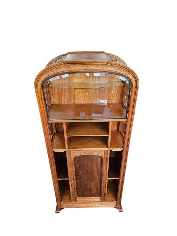 Eugène Vallin Art Nouveau "Feuilles de Platane" display case