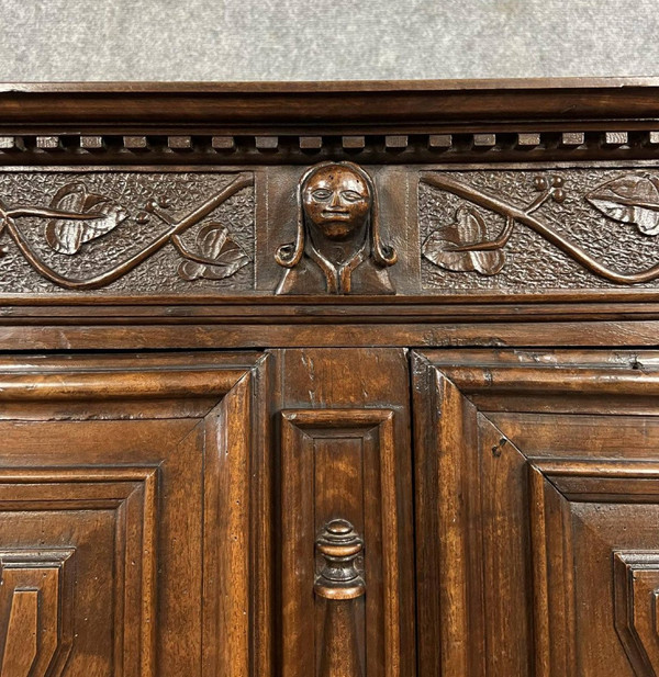 Louis XIII period solid walnut carved withdrawal sideboard circa 1680