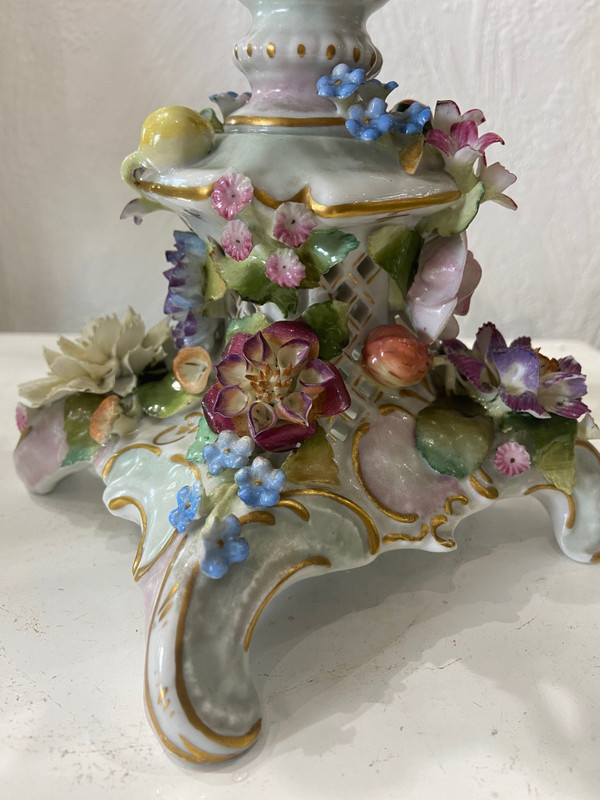 In the taste of Meissen - Fruit bowl with numerous floral decorations - Circa 1900