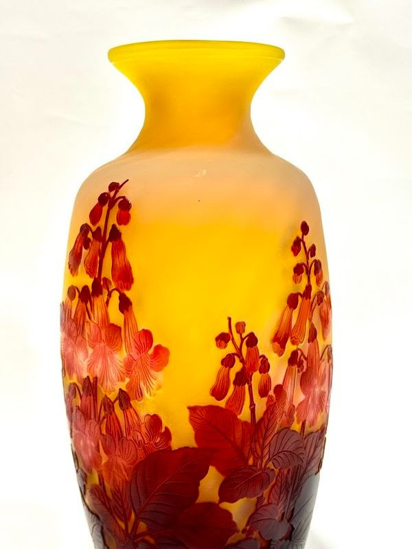 Emile Gallé "Digitales Rouges" vase