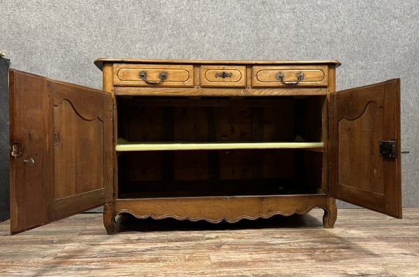 Louis XV period solid walnut buffet / sideboard circa 1750