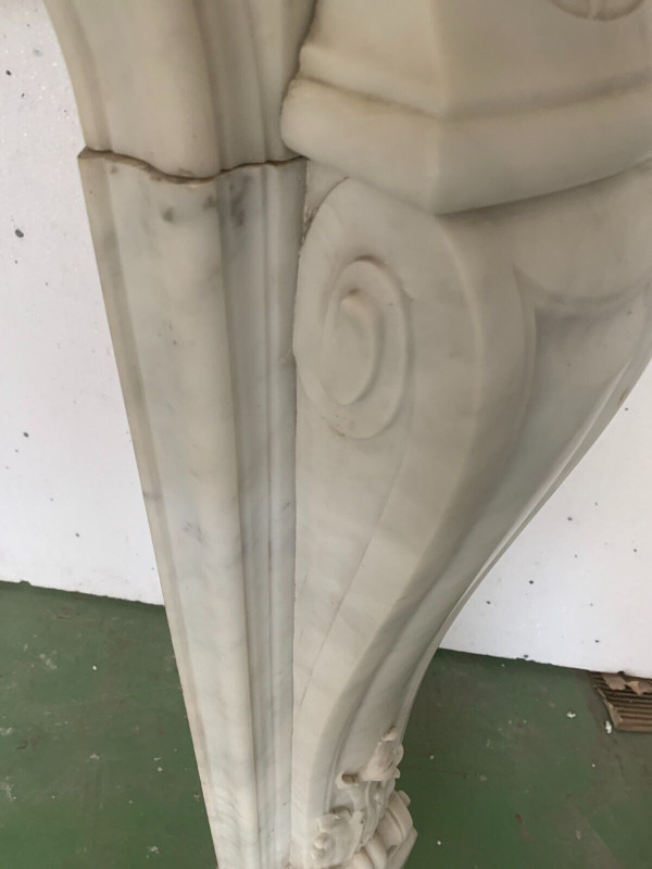 Louis XV style mantel in white Carrara marble XIX century