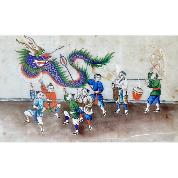 Chine Vers 1900, Gouache Sur Papier De Riz Figurant Des Enfants Défilant Avec Un Dragon.