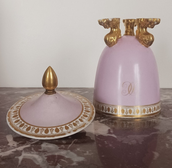 Dagoty et Honoré - rare sucrier tripode en porcelaine - fond lilas - Empire, Restauration