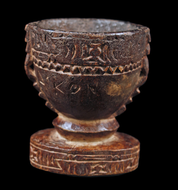 Betel mortar, Oceanian art, tribal art, Papua New Guinea, Oceania