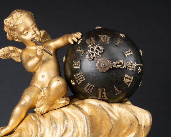 Clock in Patinated Bronze and Gilded Bronze, 19th Century