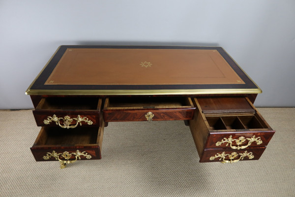 Louis XV-style desk