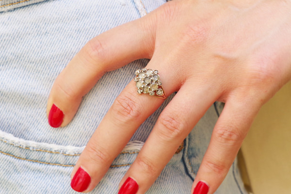 Bague ancienne 19ᵉ en or rose 18 karats et argent, bague fleur ancienne, bijou du XIXe siècle