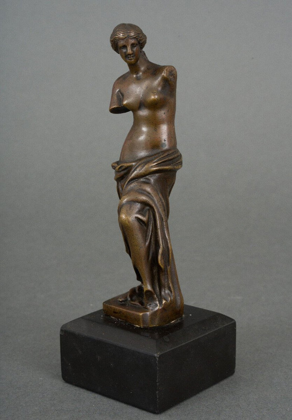 Bronzestatue Venus von Milo Schokoladenpatina XIX. Jahrhundert schwarzer Marmorsockel