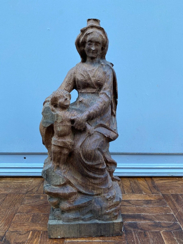 Virgin and Child in carved oak wood, early 20th century, direct cut