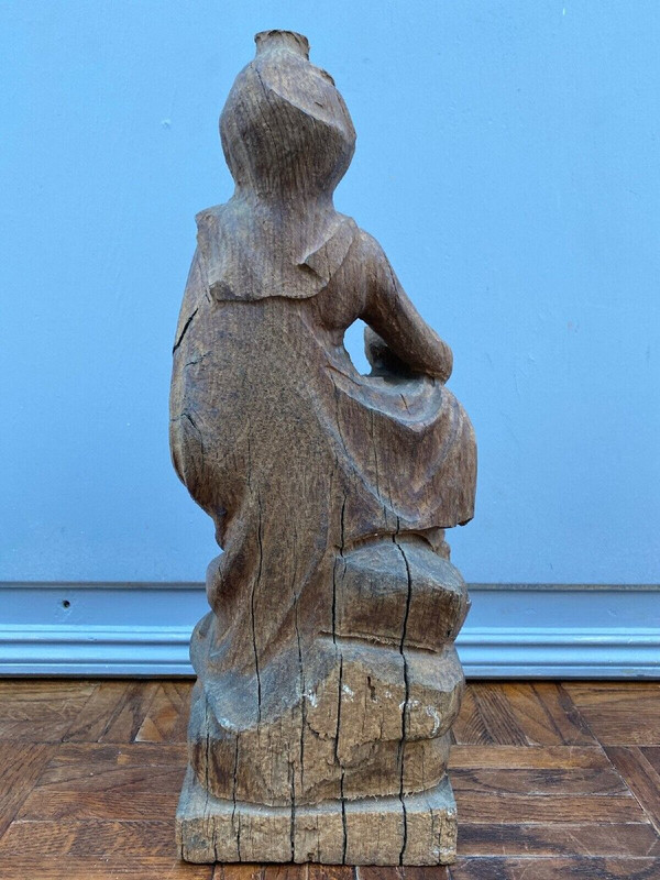 Virgin and Child in carved oak wood, early 20th century, direct cut