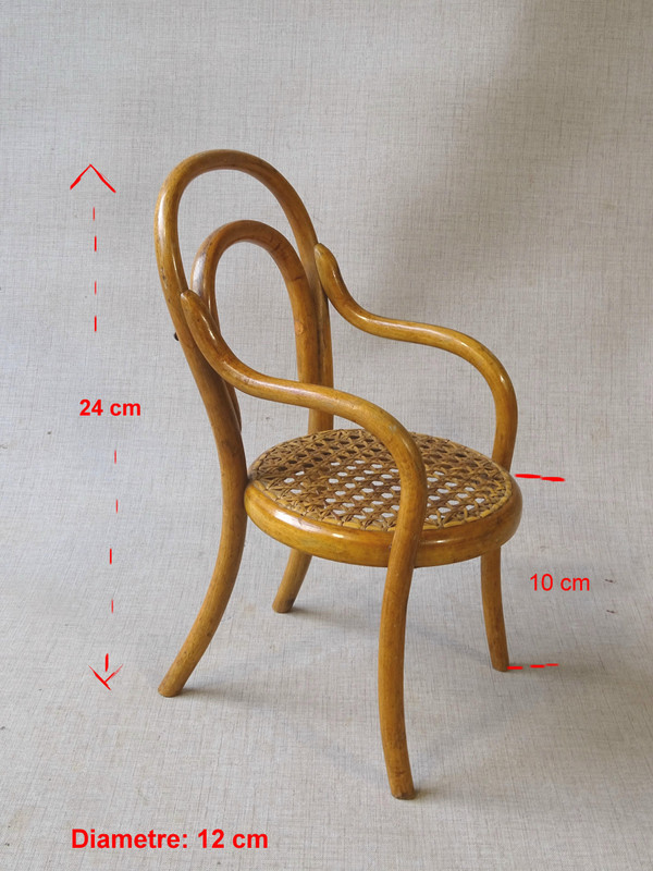 Miniatur-Puppenstuhl aus Bugholz, um 1890 – kein Thonet –