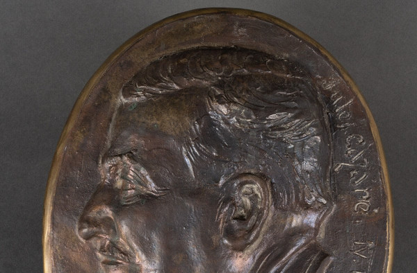 Medaglione in bronzo del XIX secolo Jules Cazare profilo di un uomo 1873