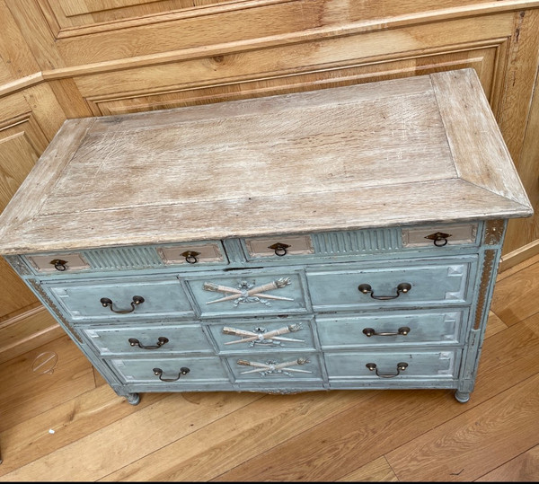 Commode polychrome de style Louis XVI Patinée