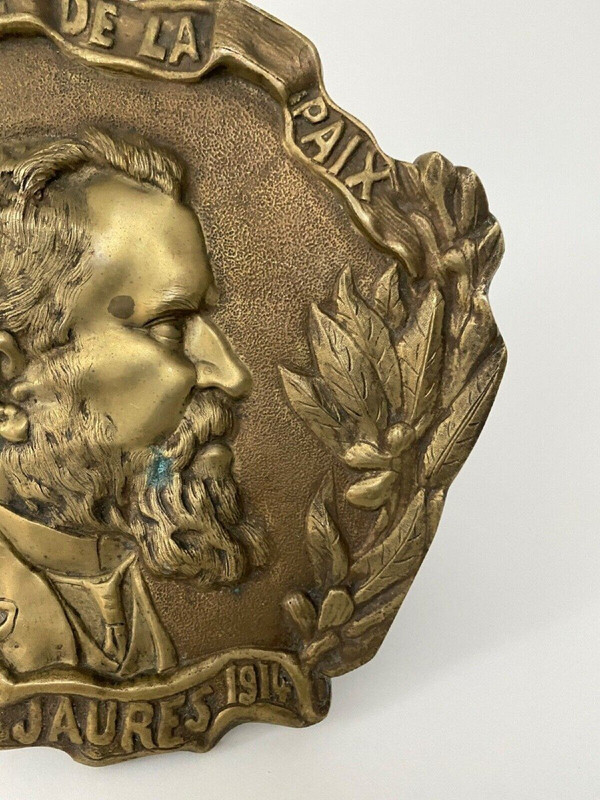 Médaillon en bronze représentant Jean Jaurès Apôtre de la paix