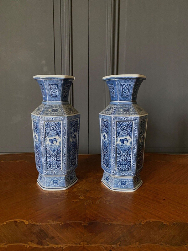 Paire de vases japonais hexagonaux fond bleu pans coupés DEC 739