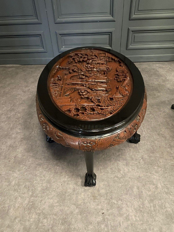 Table basse Chine milieu XXe en laque et bois sculpté riche décor