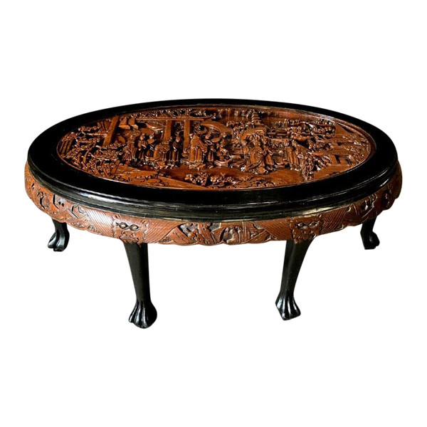 Table basse Chine milieu XXe en laque et bois sculpté riche décor