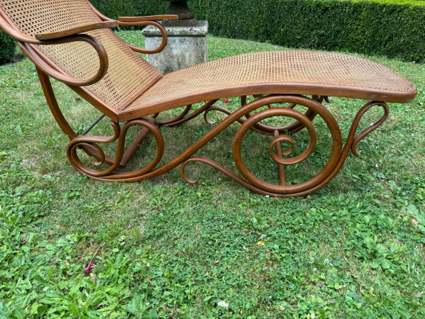 SEDIA LUNGA PIEGHEVOLE MODELLO 1900 ATTRIBUITO A THONET