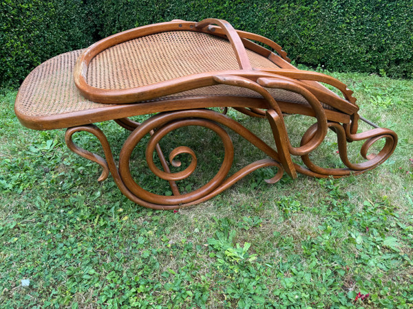 SEDIA LUNGA PIEGHEVOLE MODELLO 1900 ATTRIBUITO A THONET