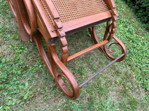 SEDIA LUNGA PIEGHEVOLE MODELLO 1900 ATTRIBUITO A THONET