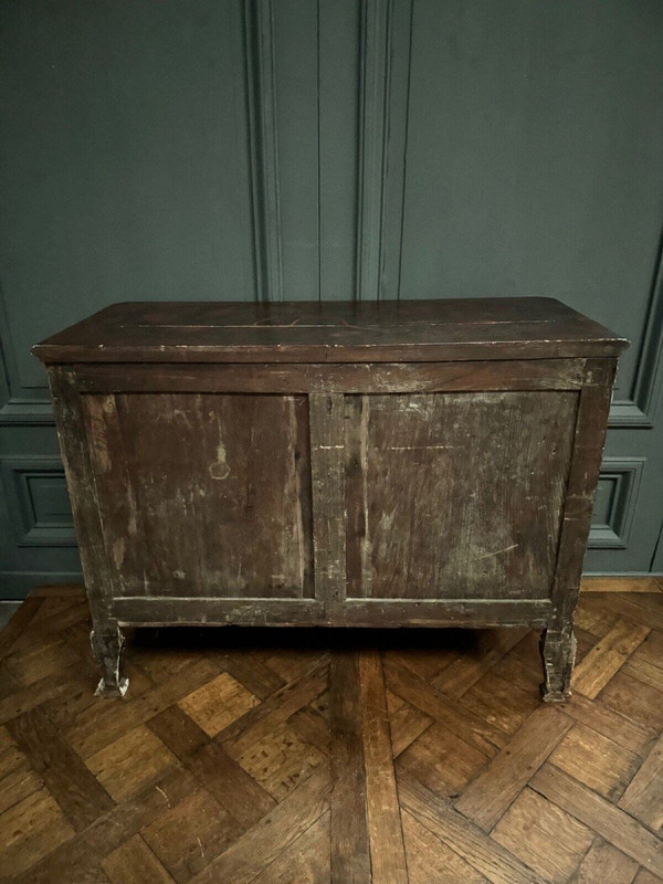 Chinese lacquer chest of drawers with dragon decoration, late 19th century