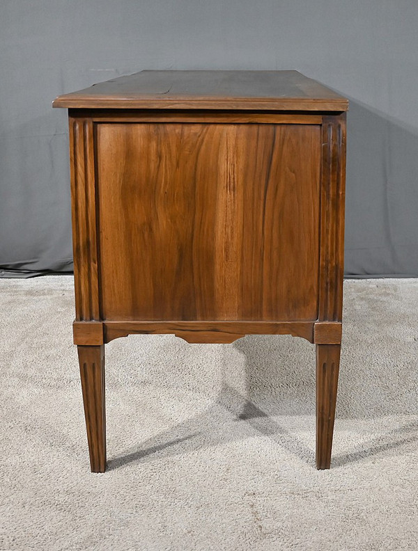 Commode Sauteuse en Noyer, époque Louis XVI - Fin XVIIIe