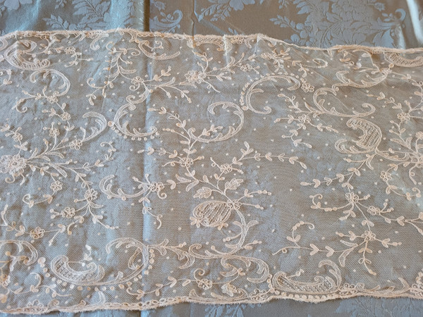 Stole in embroidered tulle, circa 1900