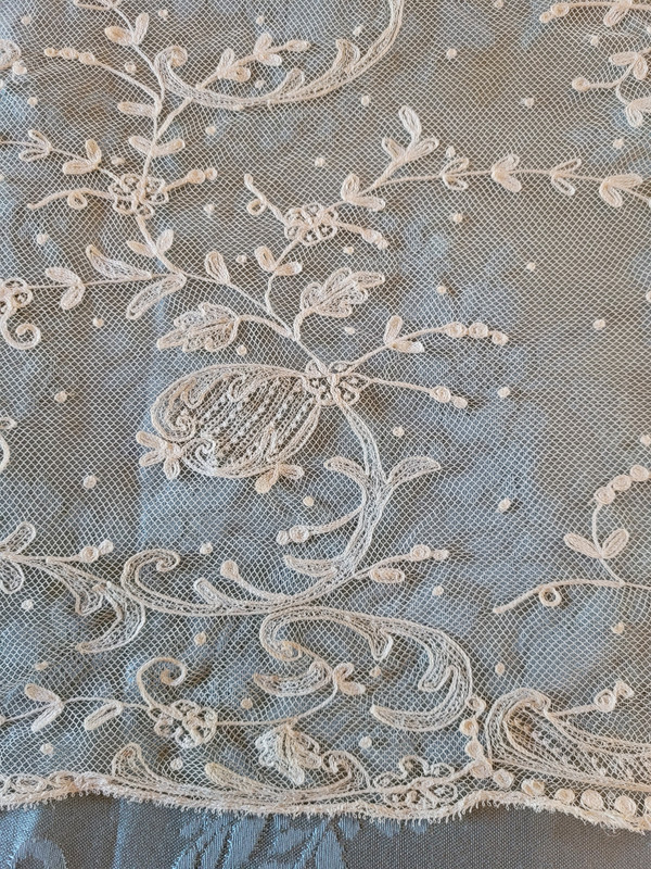 Stole in embroidered tulle, circa 1900