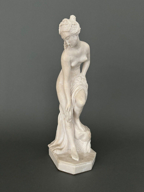 Marble statue after Venus in the bath, nude bather, sculpted in the mass