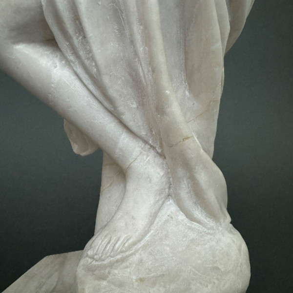 Marble statue after Venus in the bath, nude bather, sculpted in the mass