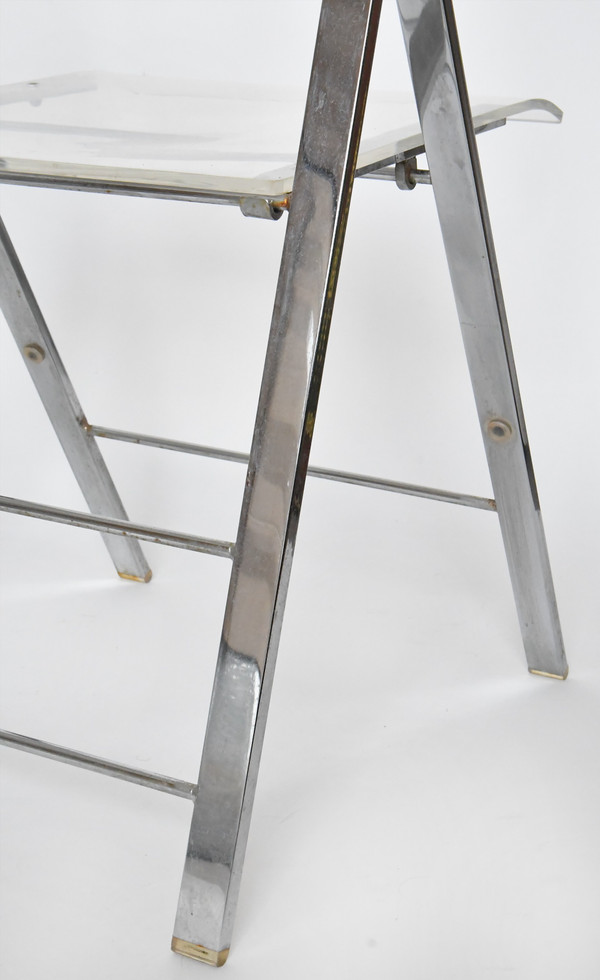 Suite of 5 folding chairs from the 1970s in chromed metal and Plexiglas