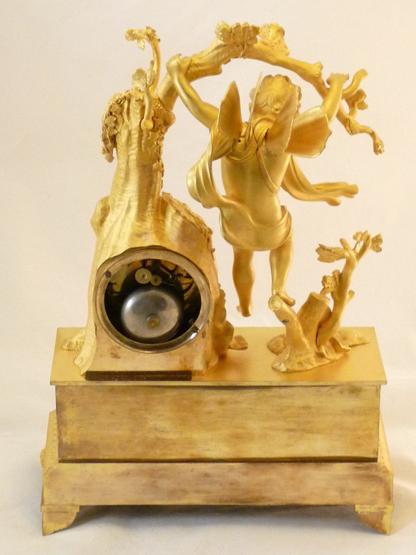 Restoration-period clock in gilt bronze