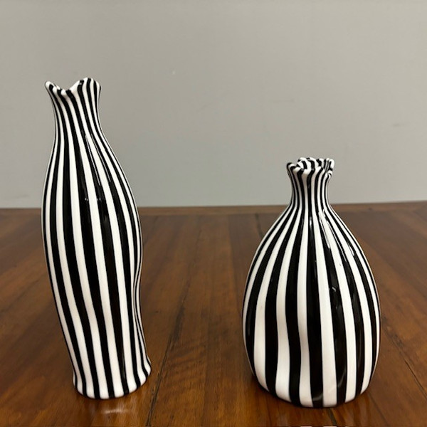 Pair of Murano glass vases striped crushed effect 30s/40s . Meas 29 cm and 19