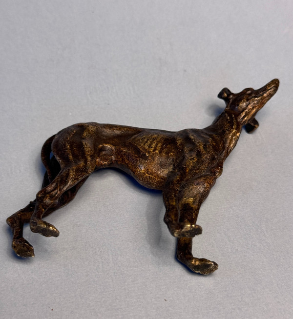 Lévrier Greyhound en bronze de Vienne, sculpture chien