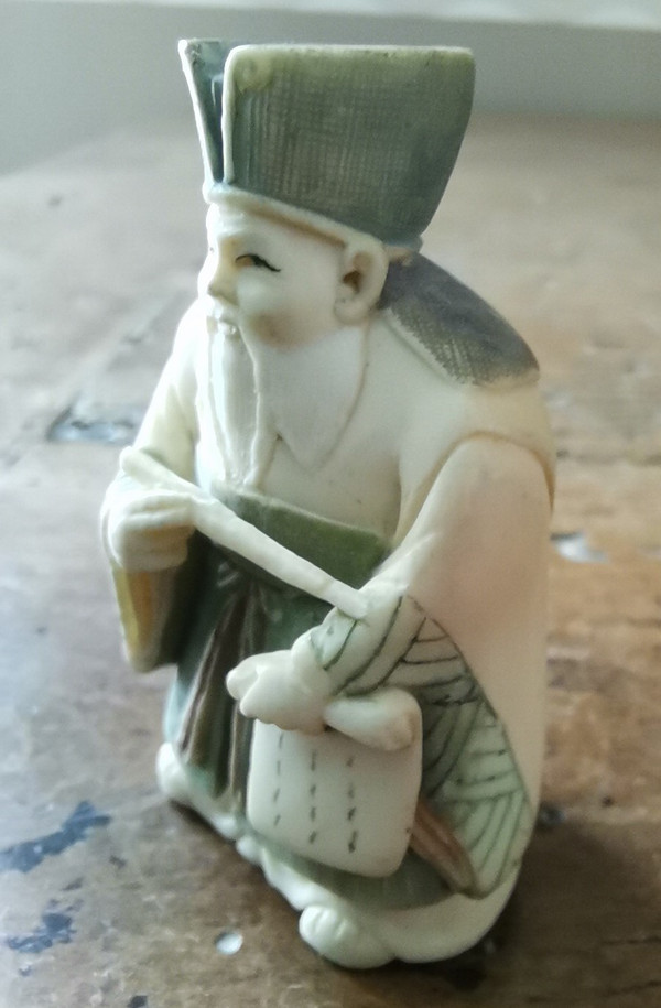 Signed Japanese ivory Netsuke statuette (N°7)