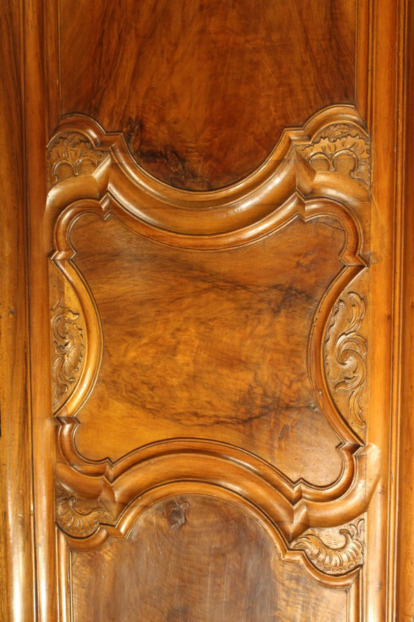 Armoire lyonnaise 18e siècle